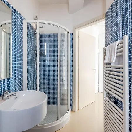 Apartman Ab - Via Dello Scalo 10 Falkland