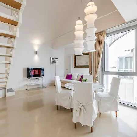 Ab - Via Dello Scalo 10 Falkland