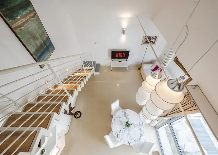 Ab - Via Dello Scalo 10 Falkland