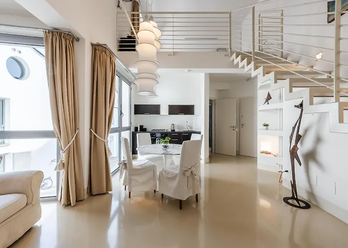 Ab - Via Dello Scalo 10 Falkland 볼로냐