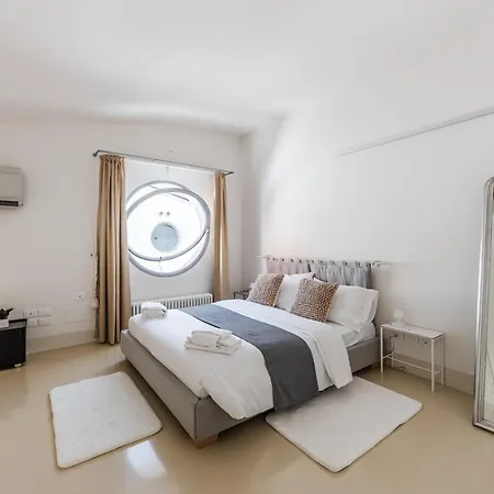 Ab - Via Dello Scalo 10 Falkland *